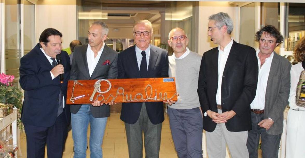 Due i vincitori dell’edizione 2018: uno è l’avvocato Claudio Pasqualin (secondo da destra), presidente del comitato per la candidatura di Vicenza, si è visto sfuggire l’organizzazione dei Mondiali di ciclismo 2020, assegnati poi ad Aigle (Svizzera).